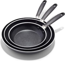 OXO CC010474-001 Non-Stick Every Day Frying Pan Set, BPA-Free Comfort Grip Silicone Handles, Black, 8”, 10” & 12”
